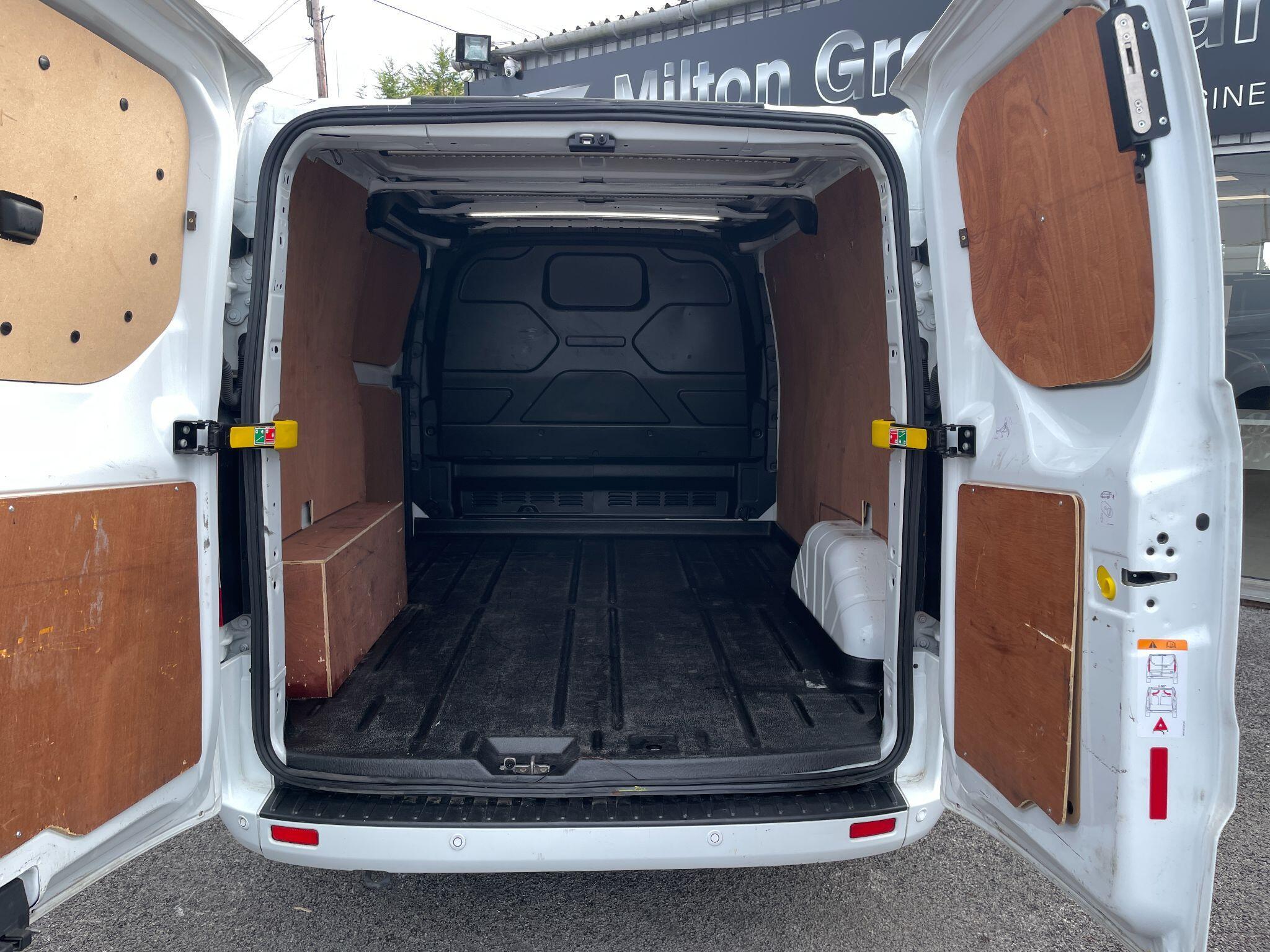 Ford Transit Custom - image 10